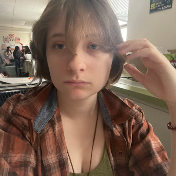 Meet your Posher, Greta - Picture 1 of 1